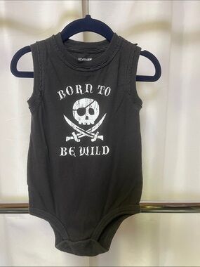 Koala Kik baby dark gray “Born to Be Wild' Sleeveless Baby Bodysuit 9-12 months
